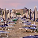 Relax In A With Pool And Terrace Appartamento *