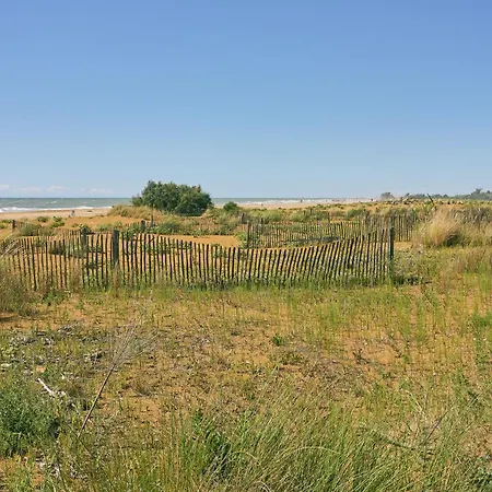 Relax In A With Pool And Terrace דירה