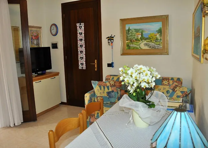 Relax In A With Pool And Terrace *